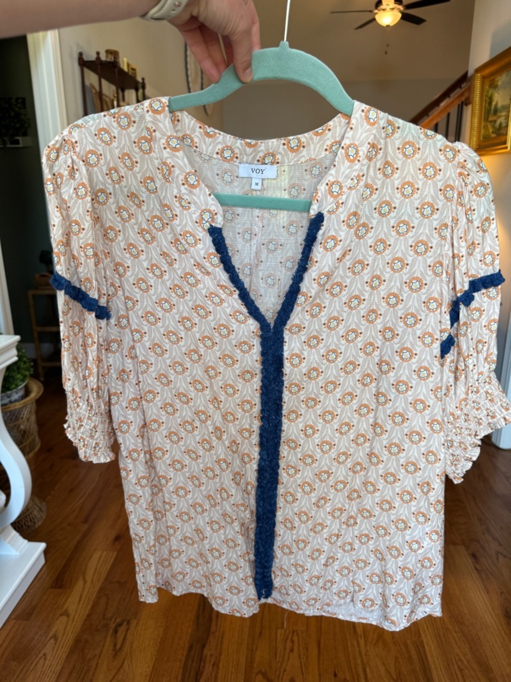 Voy Navy-Trim Printed Peasant Blouse - Cream & Navy